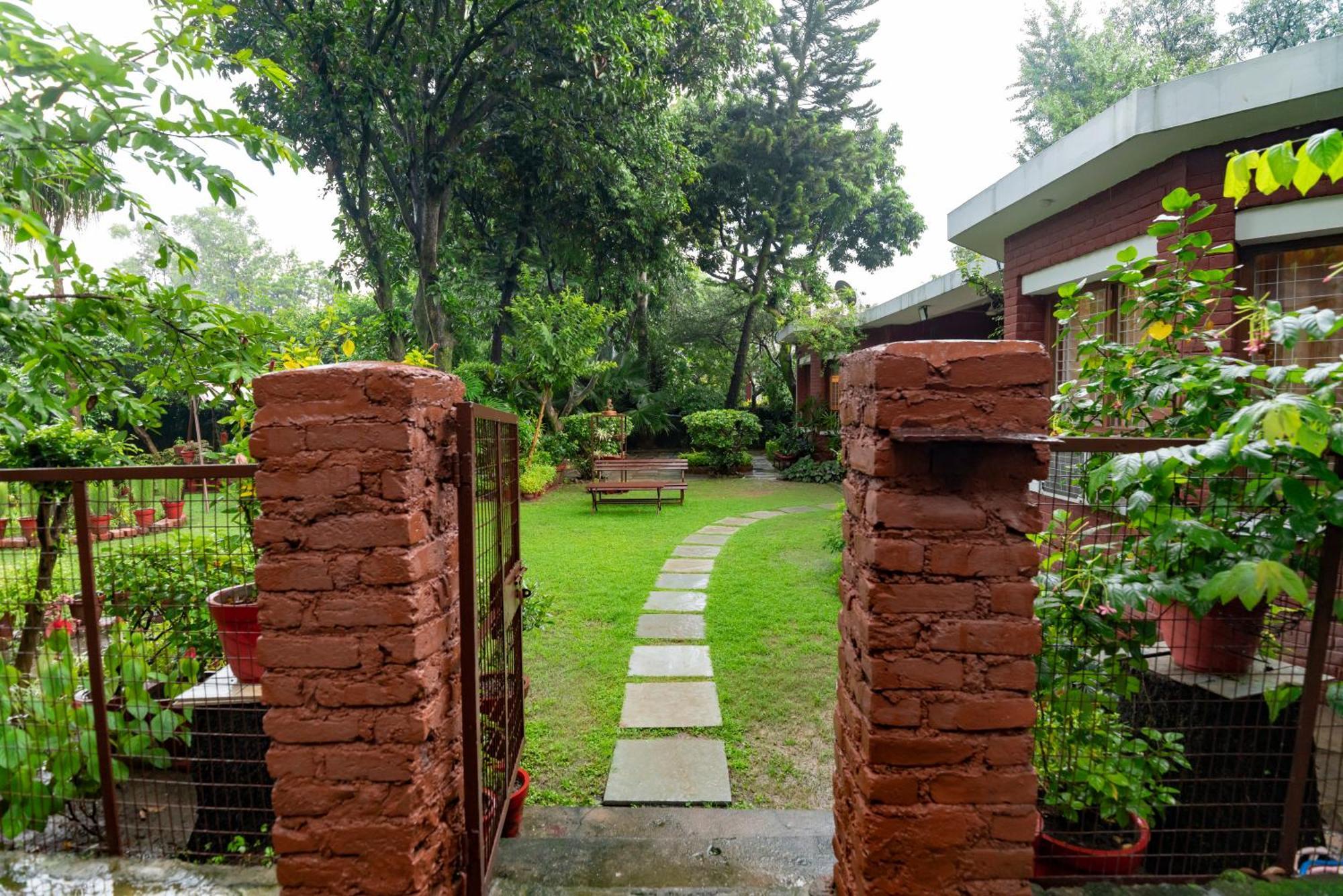 Saffronstays Doon Garden Villa - Near Doon School And Mall Road Dehradun Extérieur photo