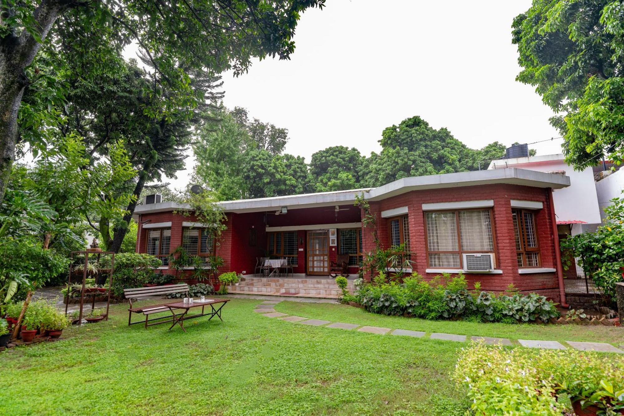Saffronstays Doon Garden Villa - Near Doon School And Mall Road Dehradun Extérieur photo