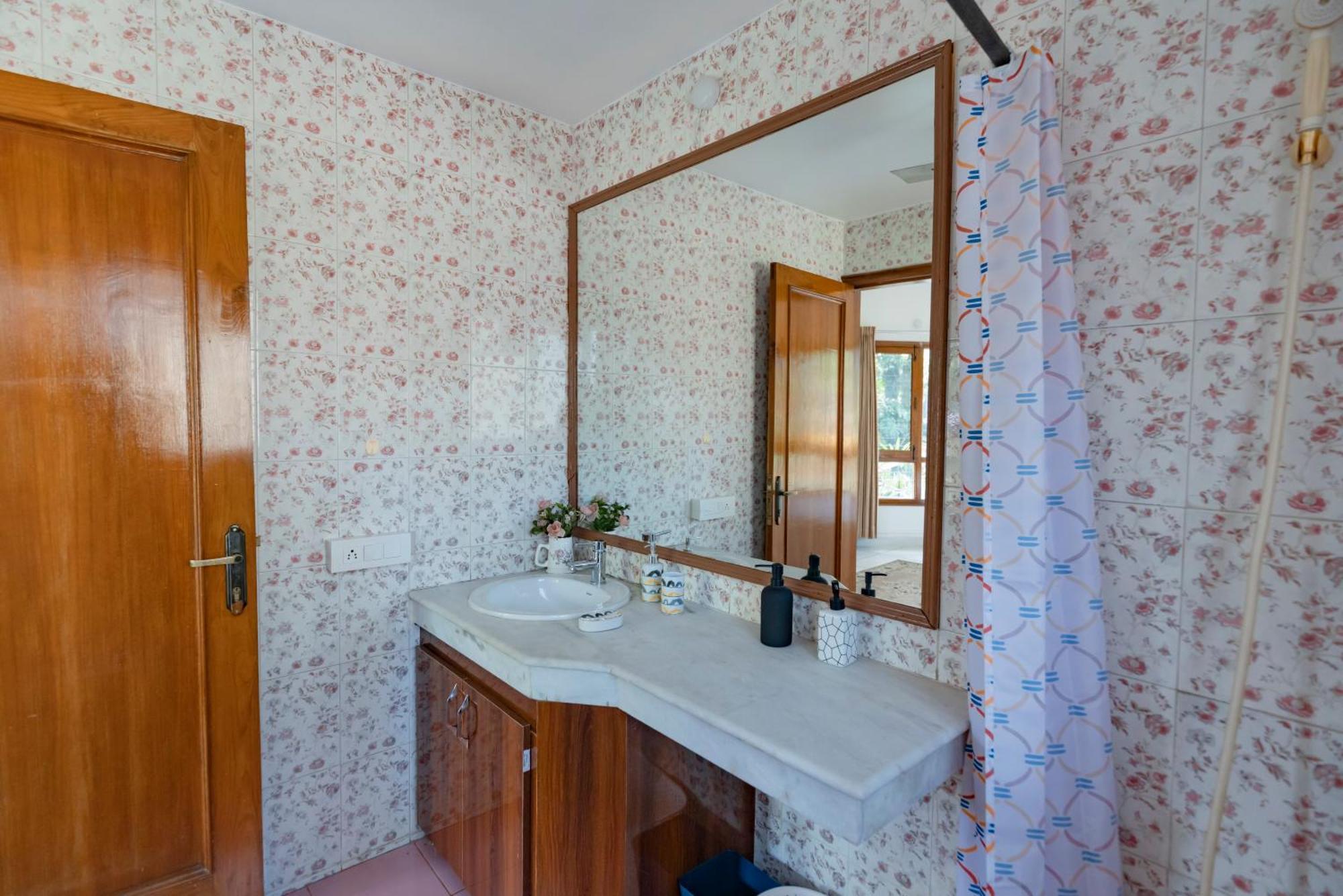 Saffronstays Doon Garden Villa - Near Doon School And Mall Road Dehradun Extérieur photo